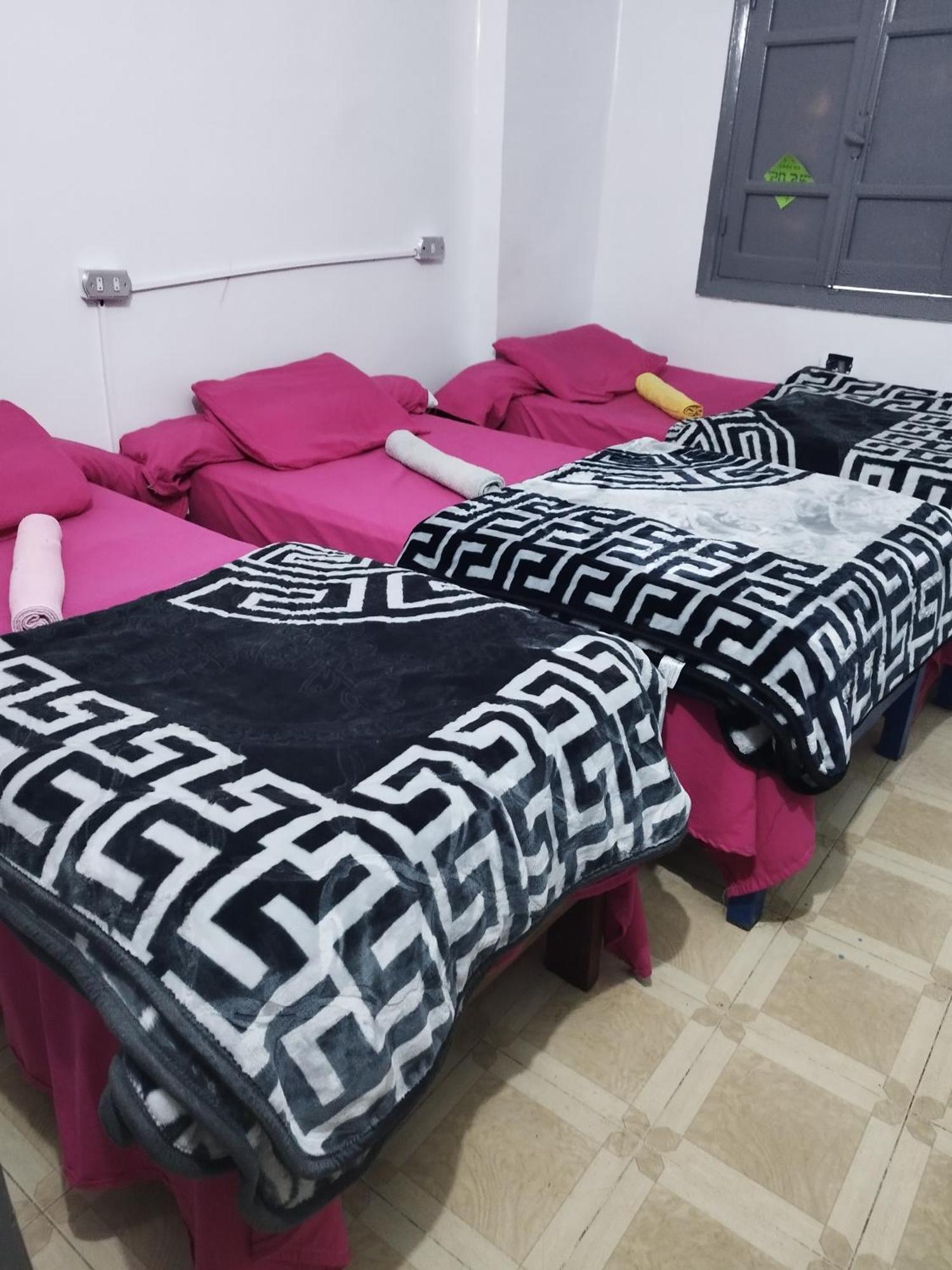 Grand Square Hostel Луксор Екстериор снимка
