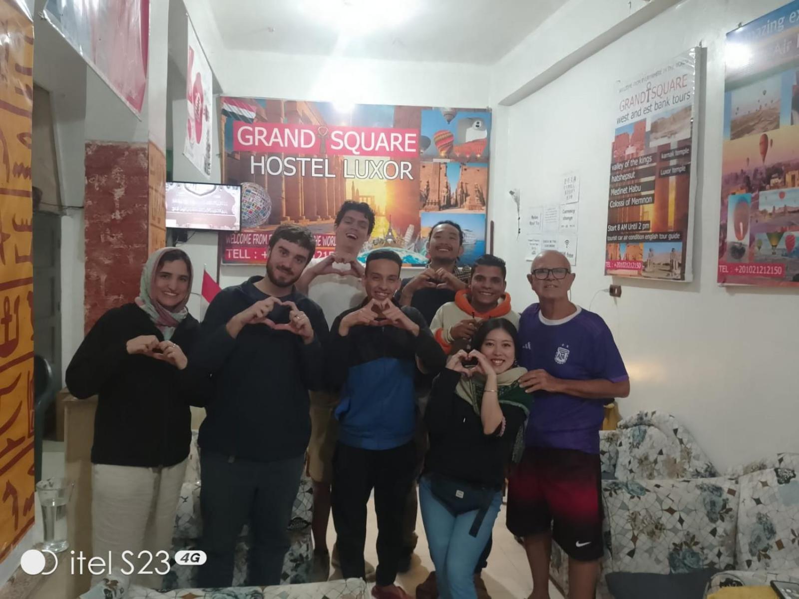 Grand Square Hostel Луксор Екстериор снимка